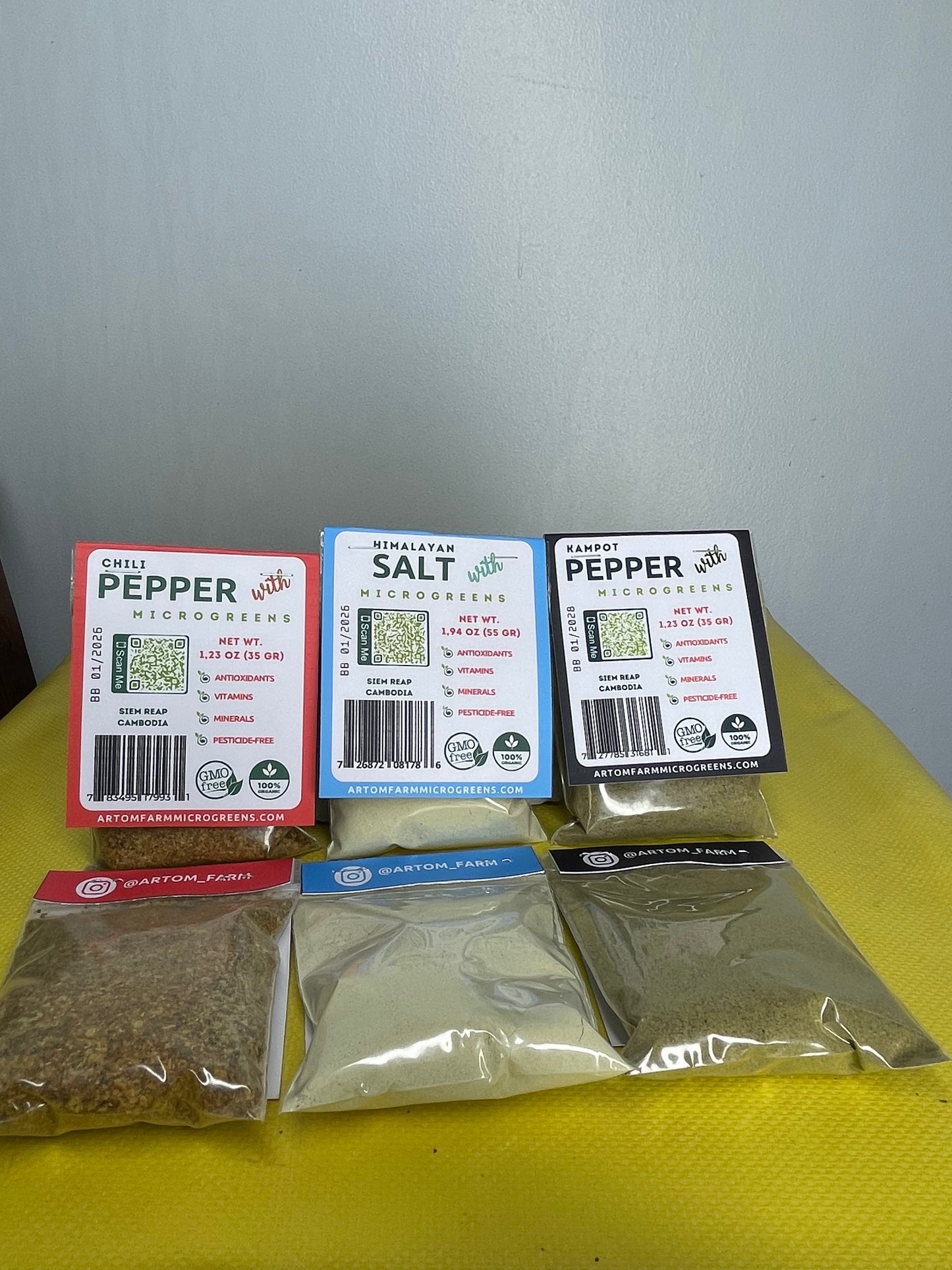 អំបិលហិម៉ាឡៃយ៉ានជាមួយមីក្រូហ្គ្រីនលាយ - ផ្កាឈូករ័ត្ន រ៉ាឌីស ស្ពៃ - 55 ក្រាម