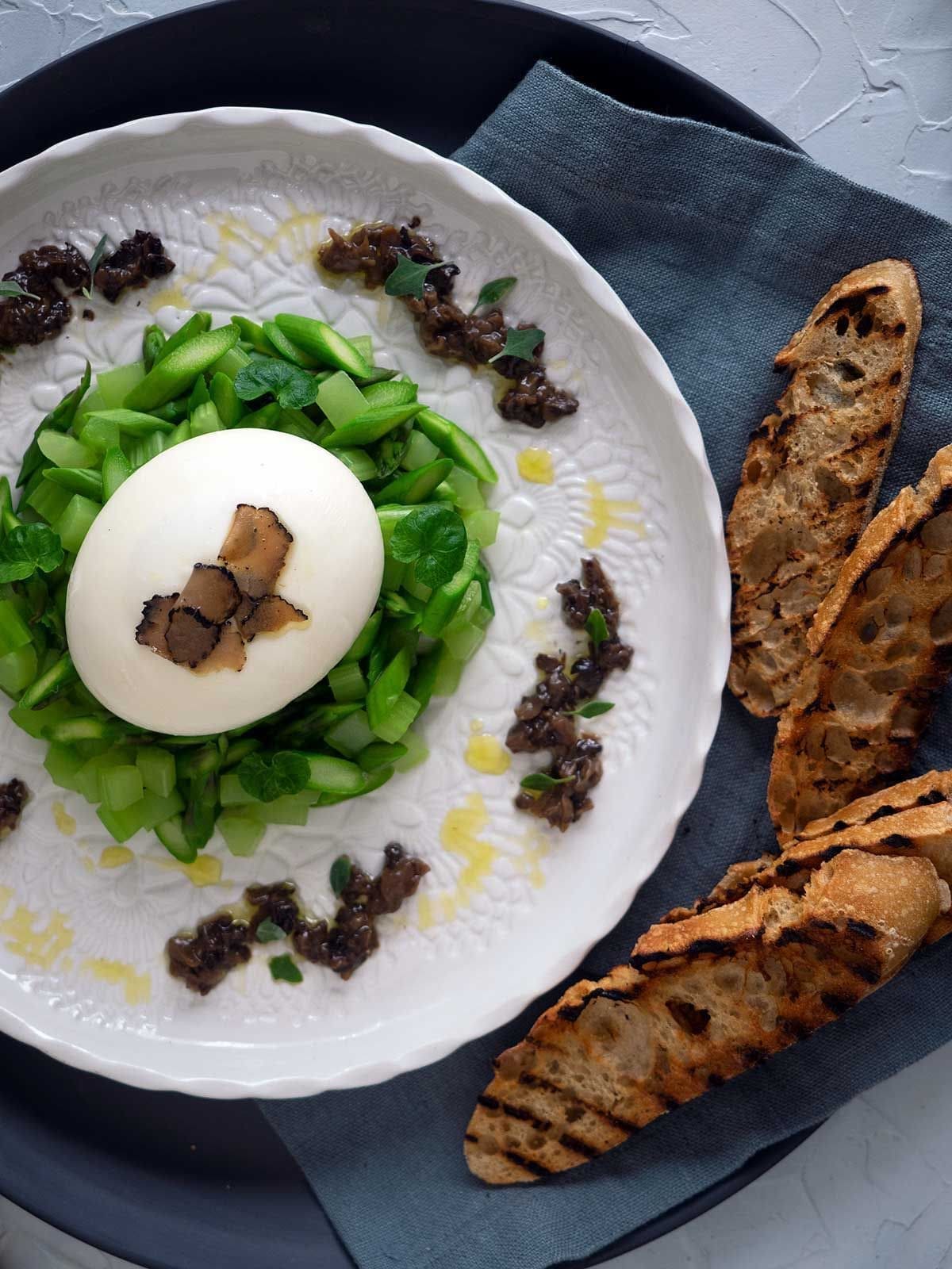 Burrata Cheese with truffle mushroom 120g