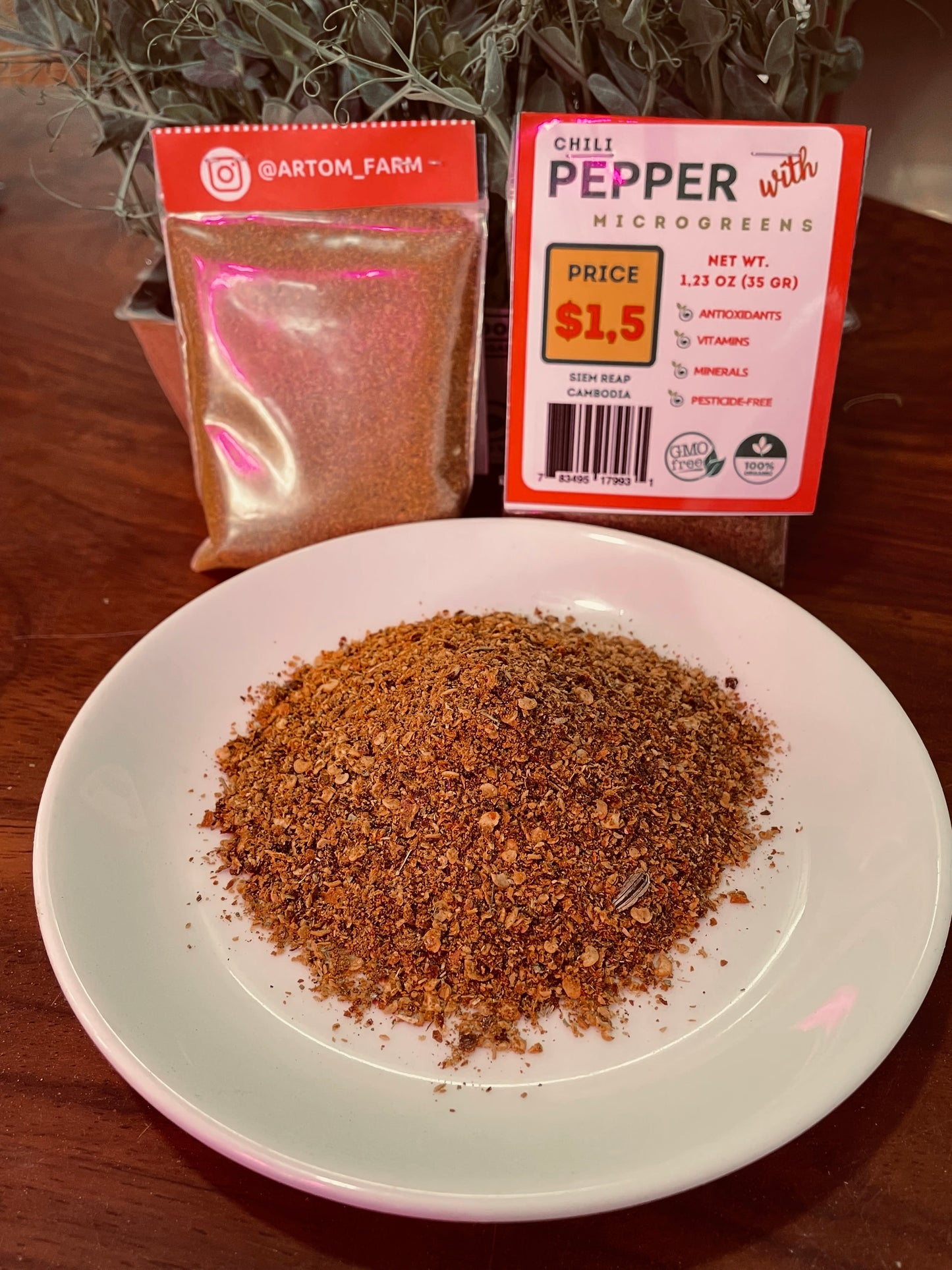 Chili Pepper with Dried Mix Microgreens (Sunflower, Radish, Spinach) 35g