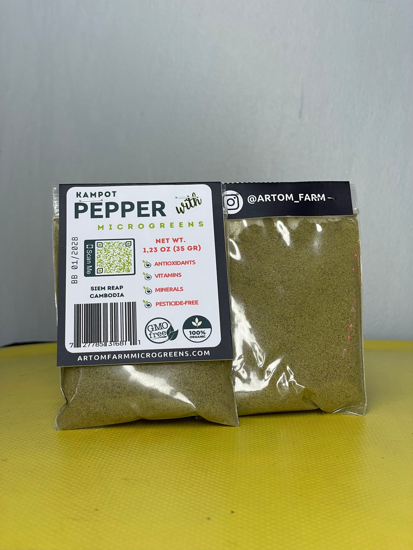 ម្រេចកំពតខ្មៅលាយជាមួយមីក្រូហ្គ្រីនស្ងួត (ផ្កាឈូករ័ត្ន រ៉ាឌី ស្ពៃណាច) - ៣៥ ក្រាម